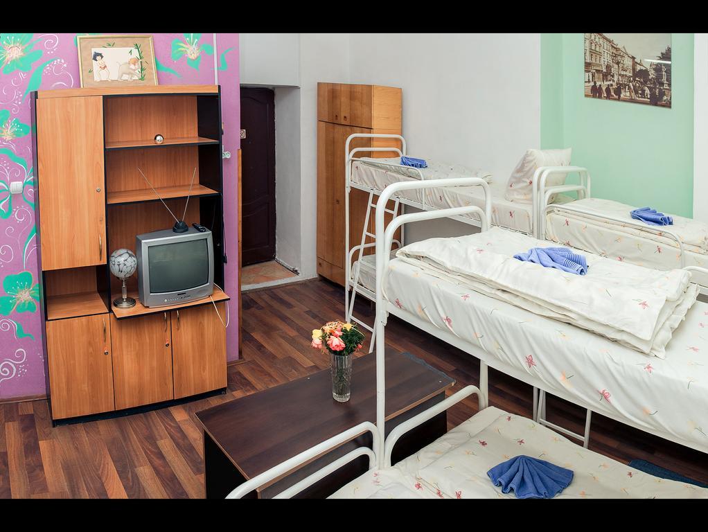 Apple Hostel Lemberg Zimmer foto