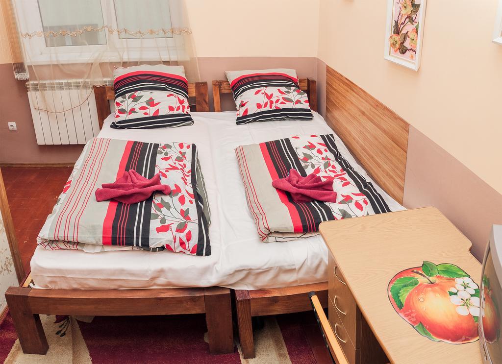 Apple Hostel Lemberg Zimmer foto